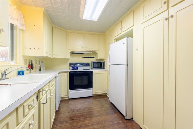 3830 Ferndale Avenue, Kalamazoo, MI 49001