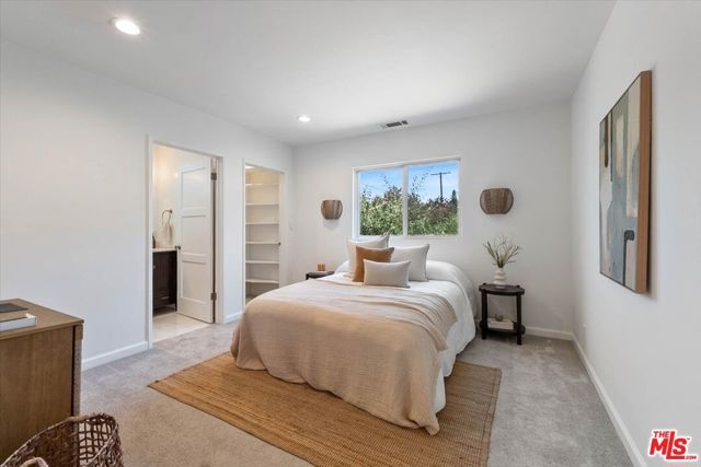 17453 Burbank Boulevard, Encino (los Angeles), CA 91316
