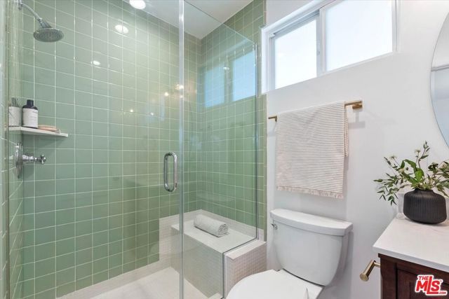 17453 Burbank Boulevard, Encino (los Angeles), CA 91316
