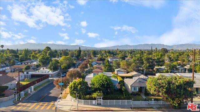 17453 Burbank Boulevard, Encino (los Angeles), CA 91316