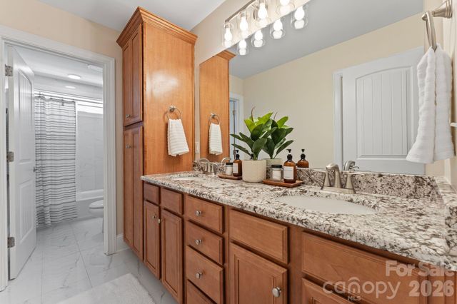 160 Riverchase Lane, Mooresville, NC 28115