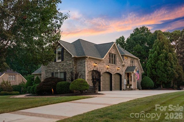 160 Riverchase Lane, Mooresville, NC 28115