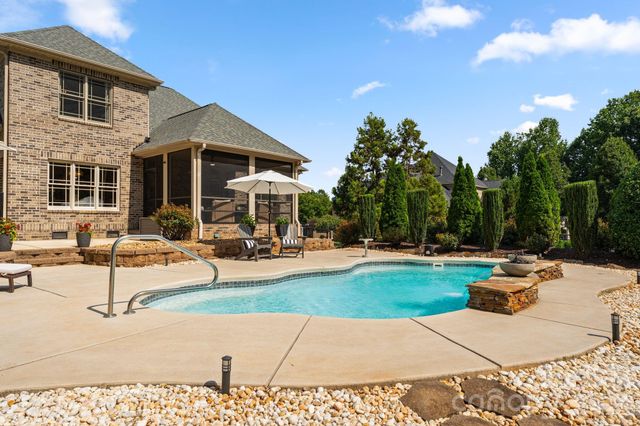 160 Riverchase Lane, Mooresville, NC 28115