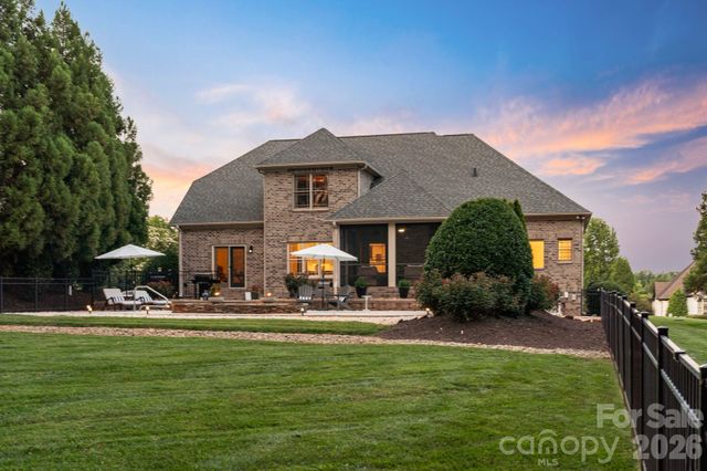 160 Riverchase Lane, Mooresville, NC 28115