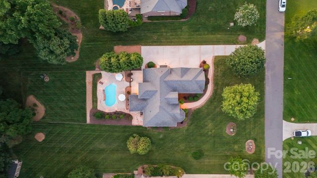 160 Riverchase Lane, Mooresville, NC 28115