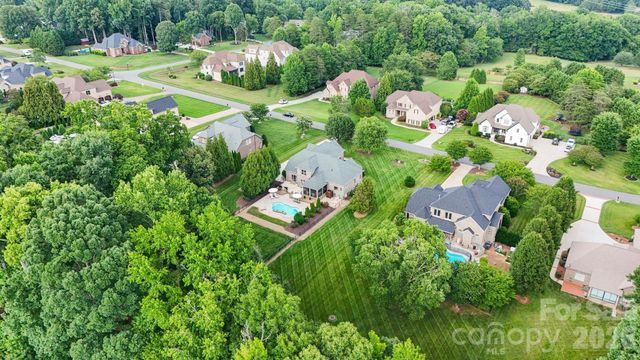 160 Riverchase Lane, Mooresville, NC 28115