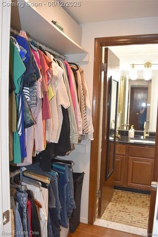 5324 Greenbriar Drive, West Bloomfield, MI 48323