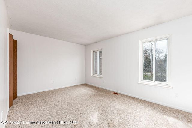 5808 Okemos Road, Haslett, MI 48840