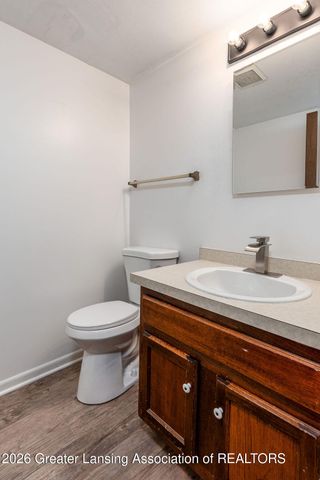 5808 Okemos Road, Haslett, MI 48840