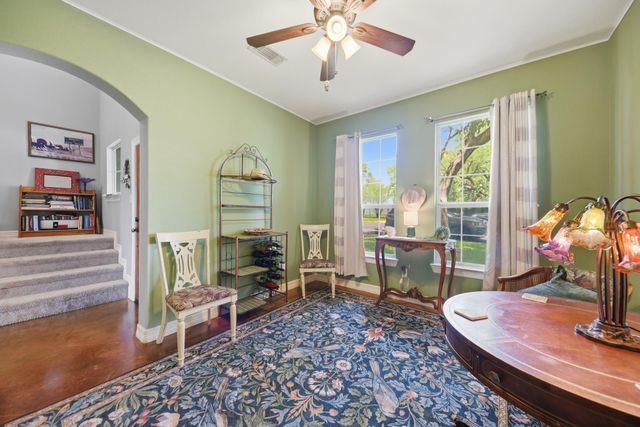 201 W Chatham Street, Bellville, TX 77418