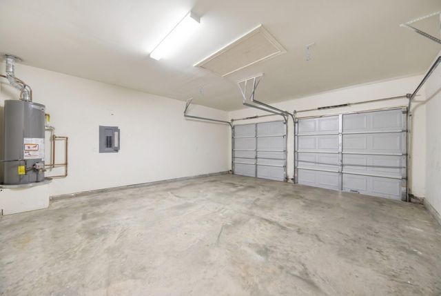 201 W Chatham Street, Bellville, TX 77418