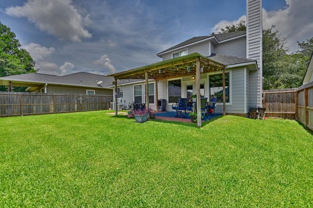 201 W Chatham Street, Bellville, TX 77418