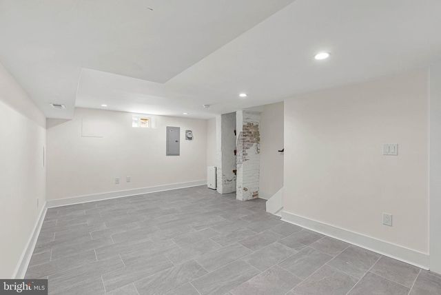 2211 E GORDON ST, Philadelphia, PA 19125