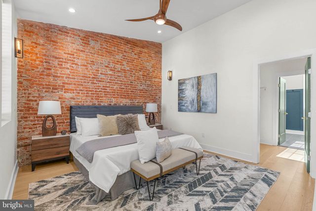 2211 E GORDON ST, Philadelphia, PA 19125