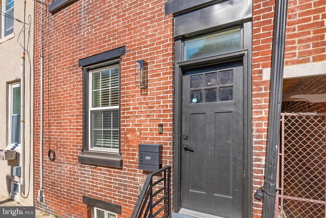 2211 E GORDON ST, Philadelphia, PA 19125