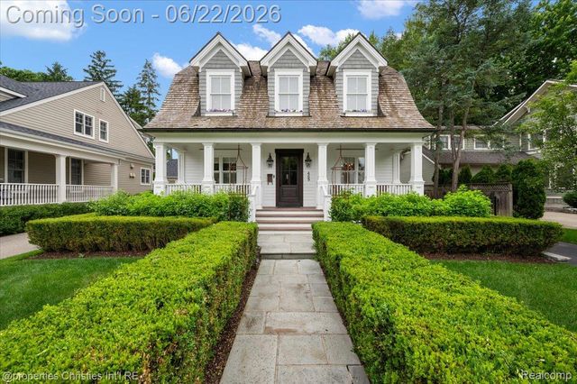 469 Bonnie Brier Street, Birmingham, MI 48009
