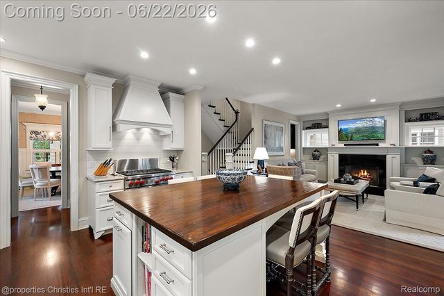 469 Bonnie Brier Street, Birmingham, MI 48009