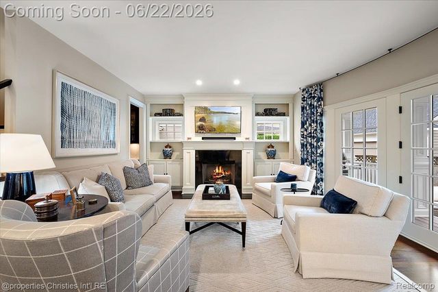 469 Bonnie Brier Street, Birmingham, MI 48009