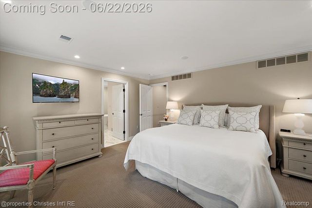 469 Bonnie Brier Street, Birmingham, MI 48009