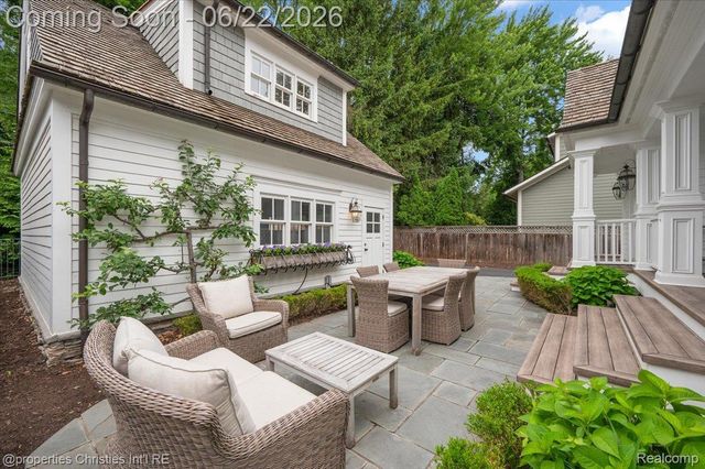 469 Bonnie Brier Street, Birmingham, MI 48009