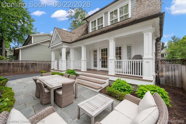 469 Bonnie Brier Street, Birmingham, MI 48009