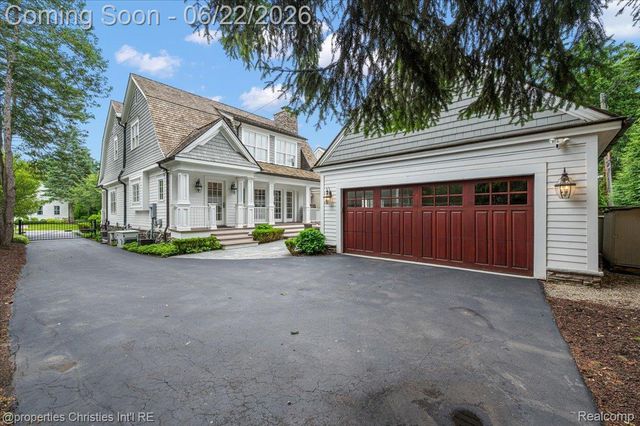 469 Bonnie Brier Street, Birmingham, MI 48009