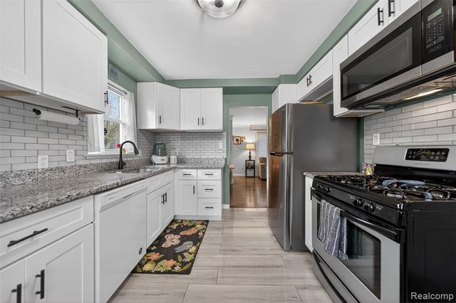 102 Jeffrey Avenue, Royal Oak, MI 48073