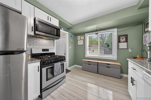 102 Jeffrey Avenue, Royal Oak, MI 48073