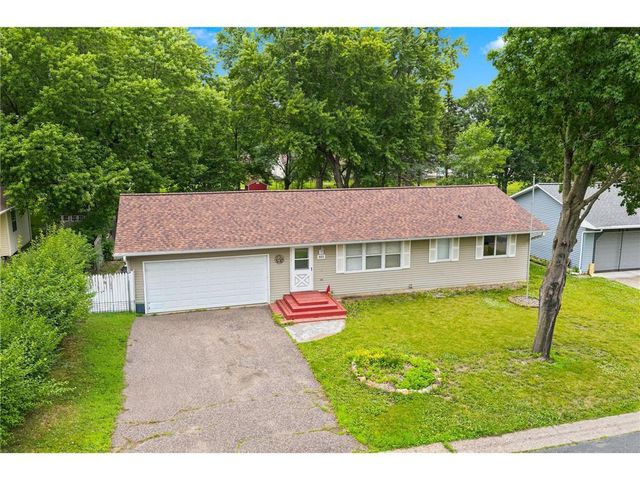 925 Roosevelt Street, River Falls, WI 54022