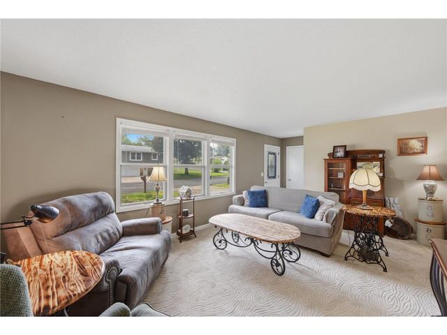 925 Roosevelt Street, River Falls, WI 54022
