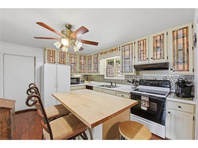 925 Roosevelt Street, River Falls, WI 54022