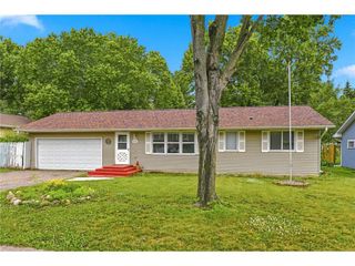 925 Roosevelt Street, River Falls, WI 54022
