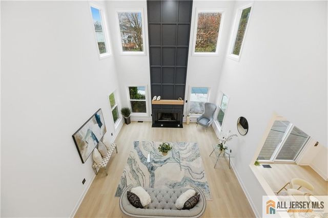 5 Hackett Drive, Edison, NJ 08820