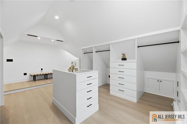 5 Hackett Drive, Edison, NJ 08820