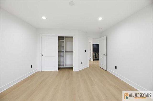 5 Hackett Drive, Edison, NJ 08820