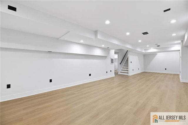 5 Hackett Drive, Edison, NJ 08820