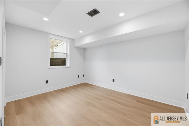 5 Hackett Drive, Edison, NJ 08820