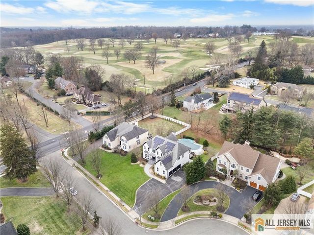 5 Hackett Drive, Edison, NJ 08820