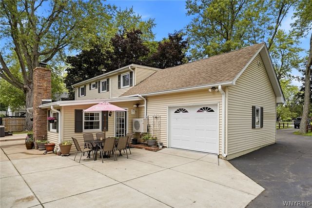 5241 William Street, Lancaster, NY 14086