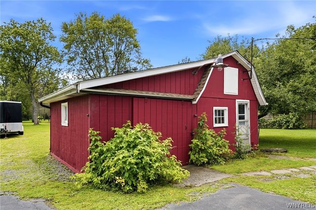 5241 William Street, Lancaster, NY 14086