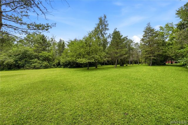 5241 William Street, Lancaster, NY 14086