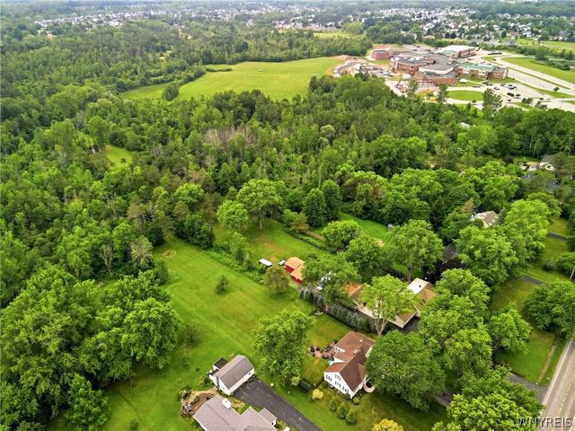 5241 William Street, Lancaster, NY 14086
