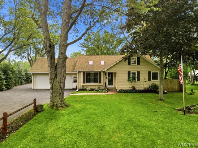 5241 William Street, Lancaster, NY 14086