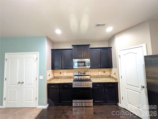 9223 Avery Meadows Drive, Charlotte, NC 28216