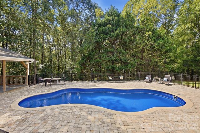5881 Highway 557 Highway, Lake Wylie, SC 29710