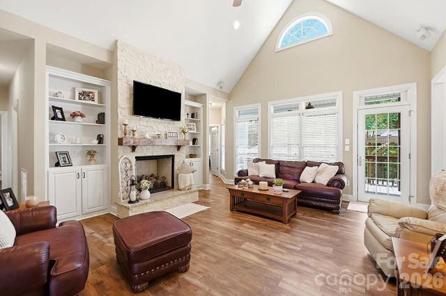 5881 Highway 557 Highway, Lake Wylie, SC 29710
