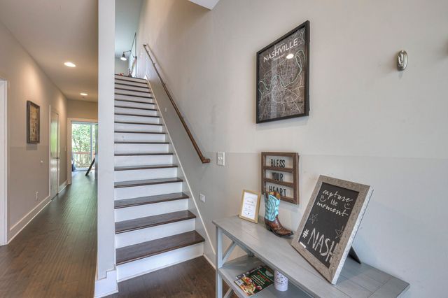 64 Fern Ave Unit 5, Nashville, TN 37207