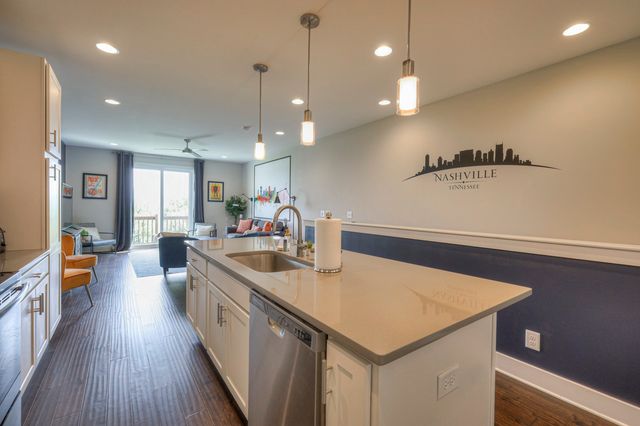 64 Fern Ave Unit 5, Nashville, TN 37207