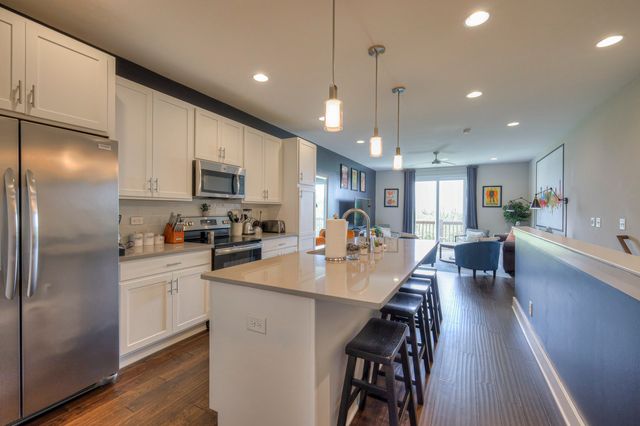 64 Fern Ave Unit 5, Nashville, TN 37207