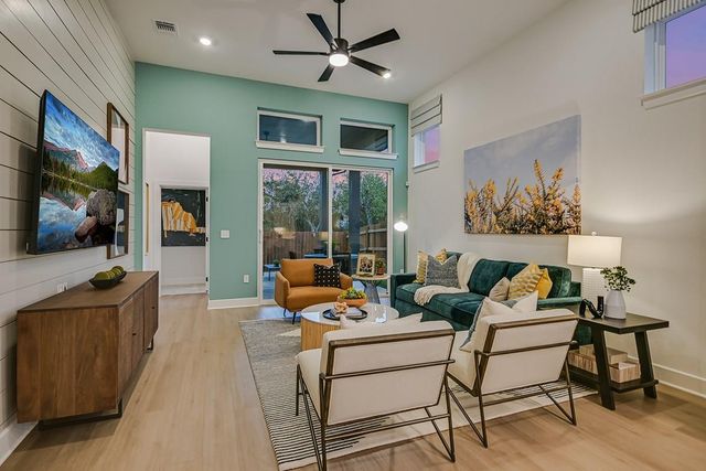 1316 South Brook DR, Leander, TX 78641